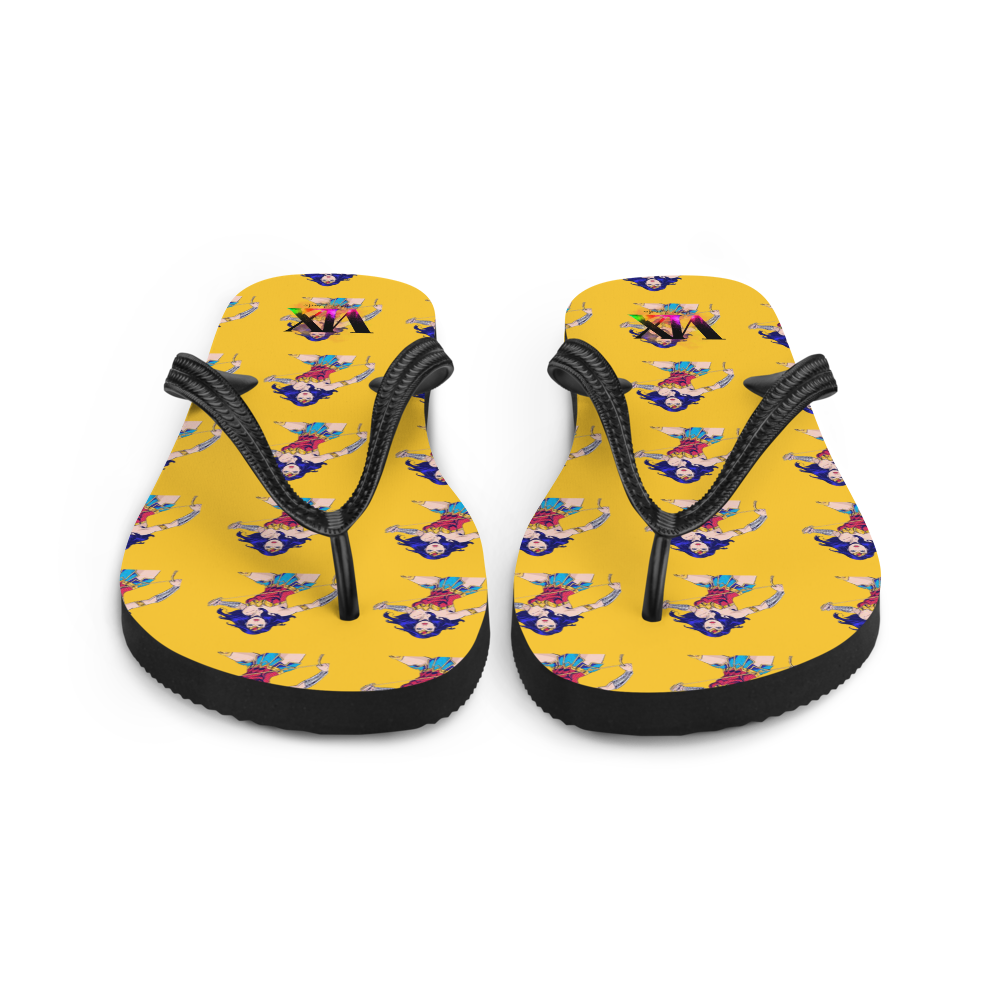 Chanclas Mujer Maravilla sobre fondo amarillo