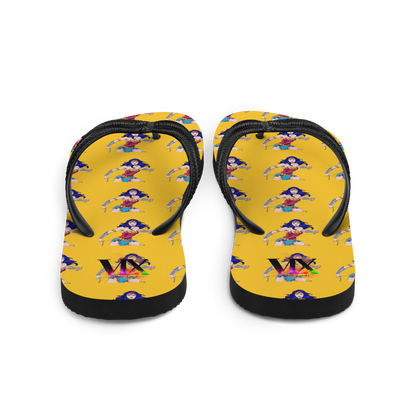 Chanclas Mujer Maravilla sobre fondo amarillo