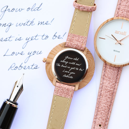 Reloj Anaii con grabado de escritura a mano - Rosa dulce